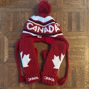 Hat and Mittens - Canada